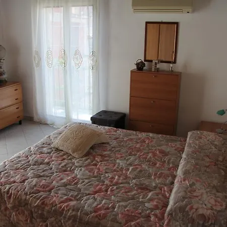 Canton Delle Rose Apartment *